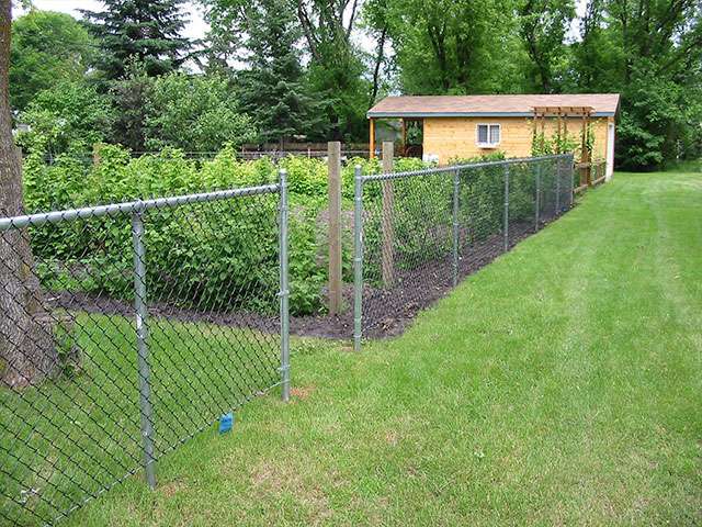 Chain Link Fence Around Back Yard