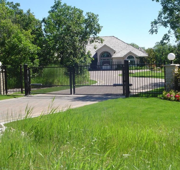 Estate-Gate